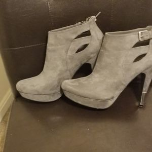 Booties Grey Suede